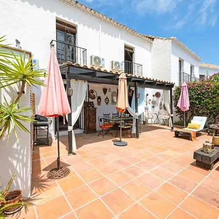 Holiday home Charming Two Bedroom House Marbella