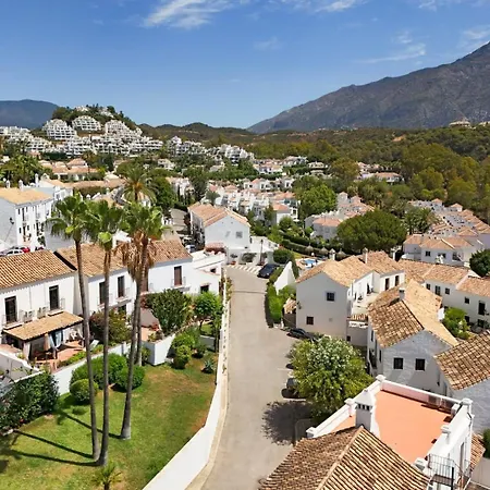 Holiday home Charming Two Bedroom House Marbella